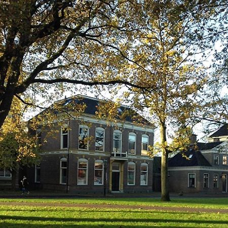 "In De Kloosterhof" Gratis Prive Parkeren Acomodação com café da manhã Assen Exterior foto