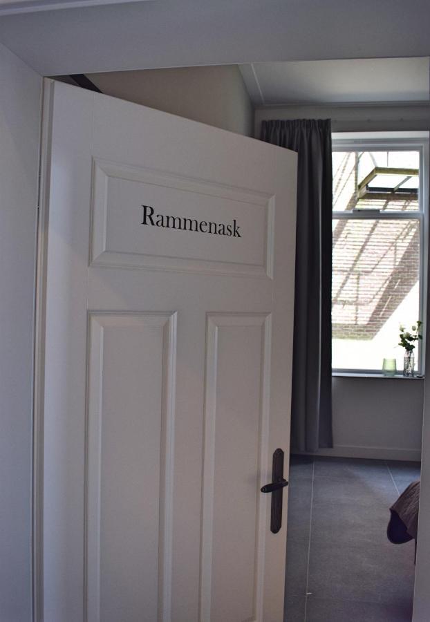 "In De Kloosterhof" Gratis Prive Parkeren Acomodação com café da manhã Assen Exterior foto