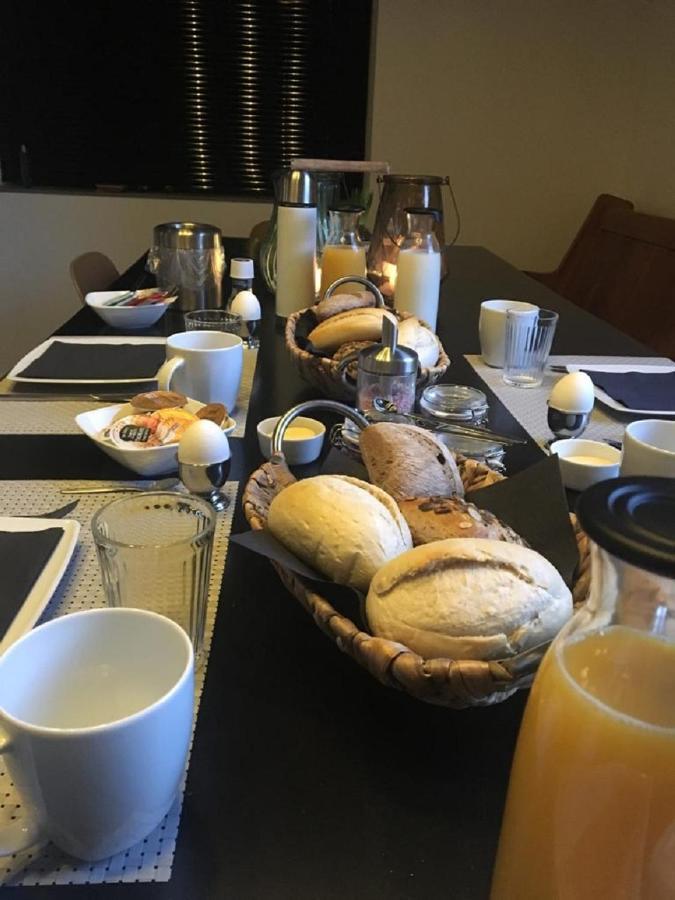 "In De Kloosterhof" Gratis Prive Parkeren Acomodação com café da manhã Assen Exterior foto